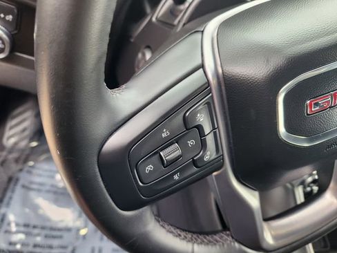 Used 2023 GMC Yukon SLT w/ SLT Luxury Package image 23