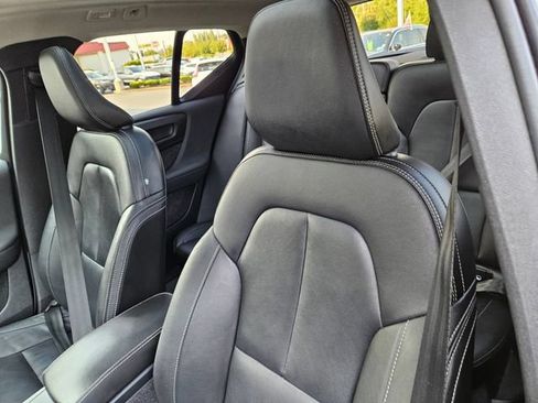 Used 2024 Volvo XC40 B5 Ultimate w/ Climate Package AWD/4WD image 18