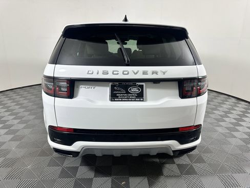 Certified 2025 Land Rover Discovery Sport S image 9