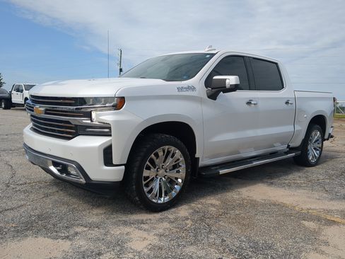 Used 2021 Chevrolet Silverado 1500 High Country w/ Safety Package II AWD/4WD image 6