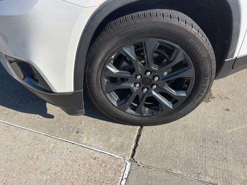 Used 2020 Chevrolet Traverse RS w/ LPO, Floor Liner Package image 31