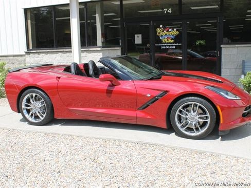 Used 2014 Chevrolet Corvette Stingray Convertible w/ 3LT Preferred Equipment Group RWD image 21