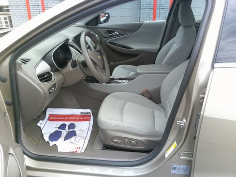 Used 2023 Chevrolet Malibu LT FWD image 14