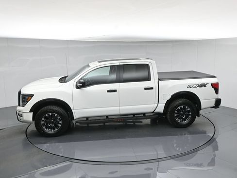 Used 2021 Nissan Titan PRO-4X w/ Pro-4x Convenience Package AWD/4WD image 45