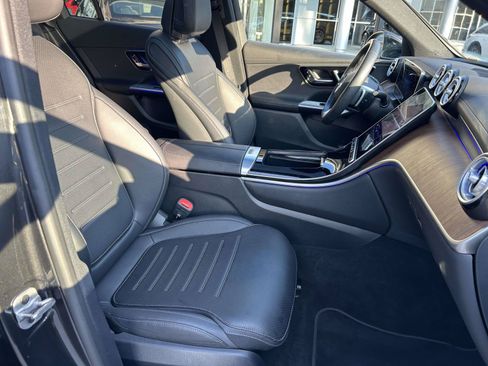 Certified 2025 Mercedes-Benz GLC 300 4MATIC image 51
