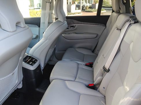 Used 2025 Volvo XC90 T8 Plus image 18