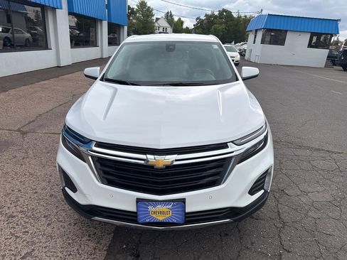 Used 2024 Chevrolet Equinox LT image 3