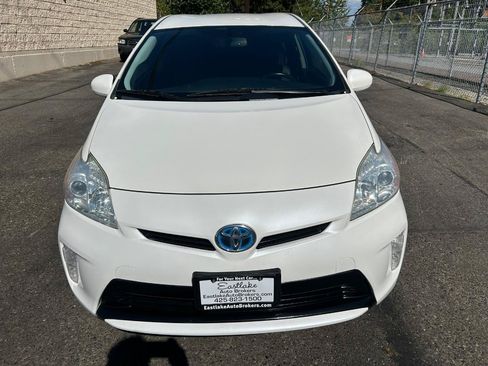 Used 2013 Toyota Prius Four FWD image 2