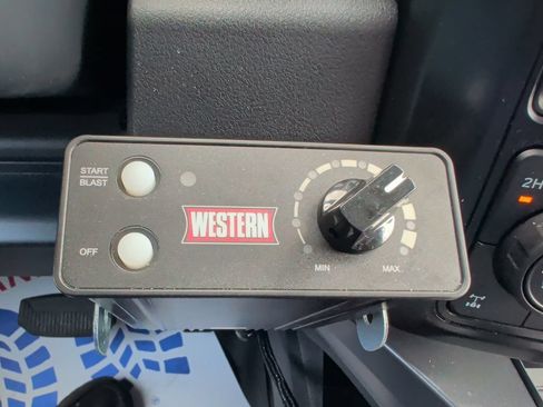 Used 2024 Ford F350 Lariat w/ Tremor Off-Road Package AWD/4WD image 24