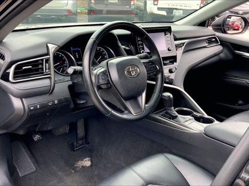 Used 2024 Toyota Camry SE image 16
