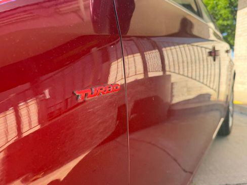 Used 2015 Chevrolet Cruze LT image 24