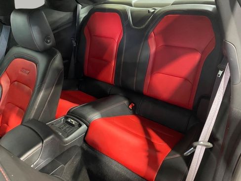 Used 2016 Chevrolet Camaro SS RWD image 11