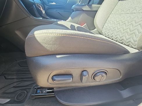 Used 2024 Chevrolet Equinox LT AWD/4WD image 17