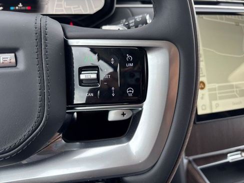 New 2026 Land Rover Range Rover Long Wheelbase SE AWD/4WD image 23