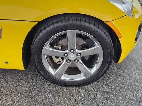 Used 2008 Pontiac Solstice GXP w/ Premium Package image 9