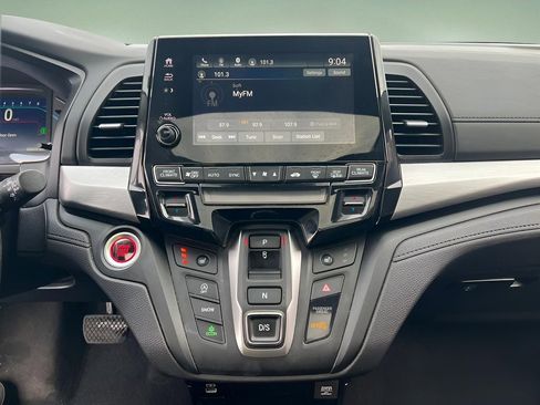 Used 2024 Honda Odyssey EX-L image 13