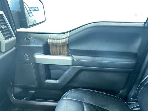 Used 2020 Ford F150 Lariat w/ Max Trailer Tow Package image 35