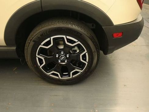 Used 2025 Ford Bronco Sport Outer Banks AWD/4WD image 9