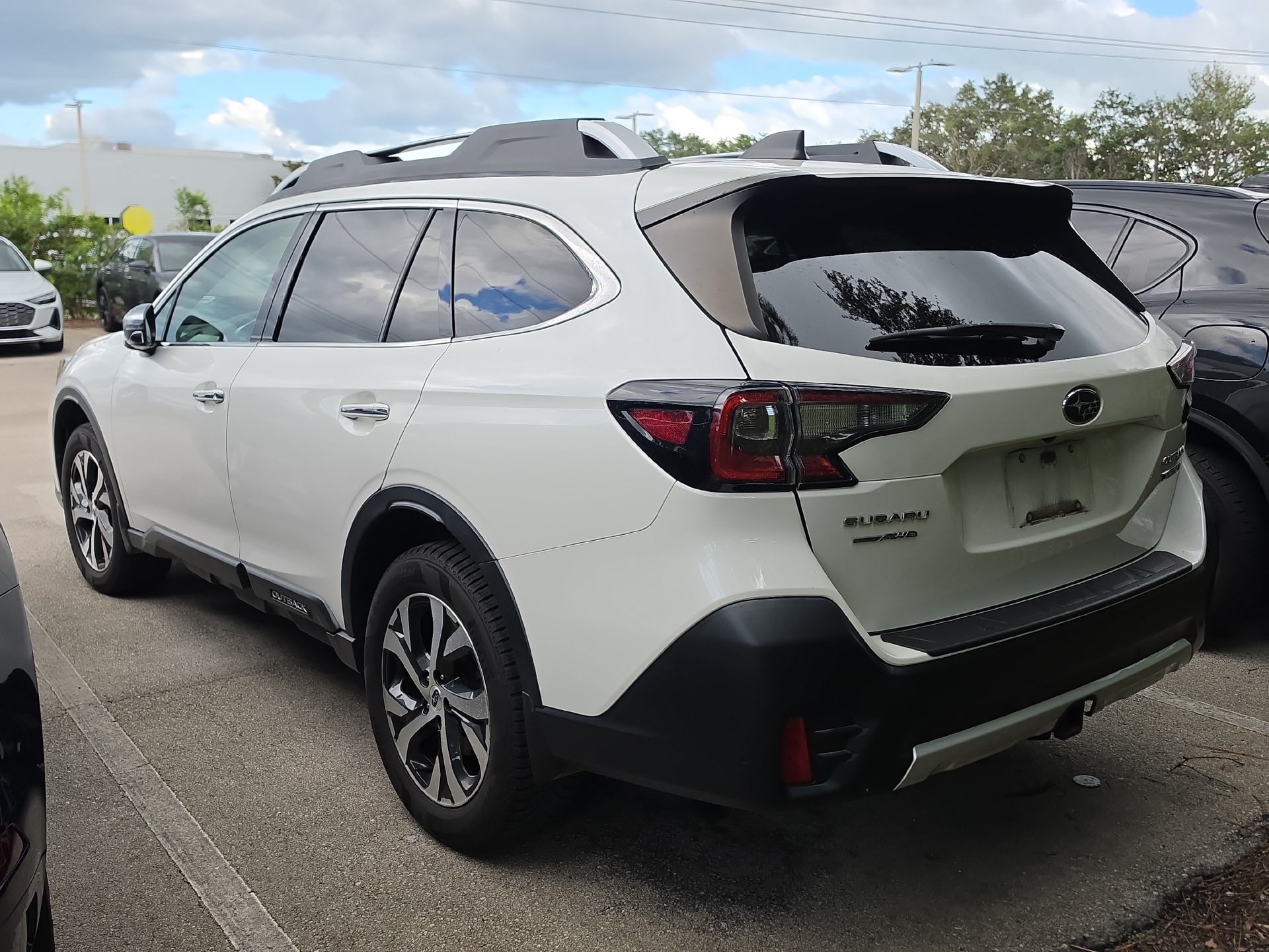 Used 2021 Subaru Outback Touring XT AWD/4WD image 4