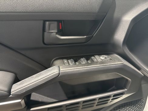 Used 2025 Toyota 4Runner SR5 image 29