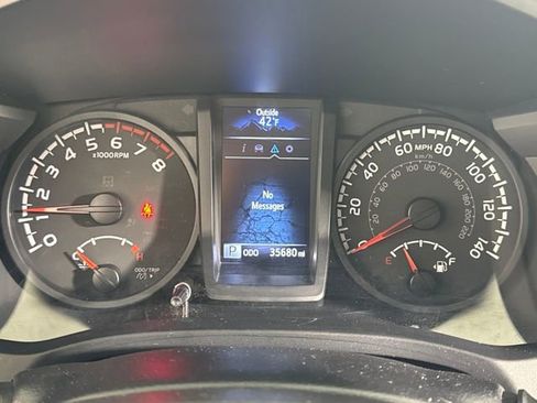 Used 2022 Toyota Tacoma SR image 15