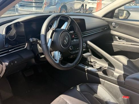 Used 2024 Hyundai Elantra Limited FWD image 5