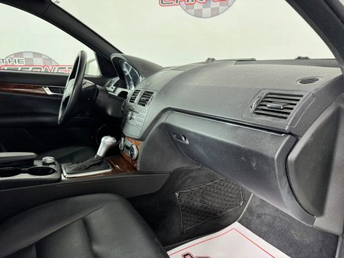 Used 2010 Mercedes-Benz C 300 Sedan image 12