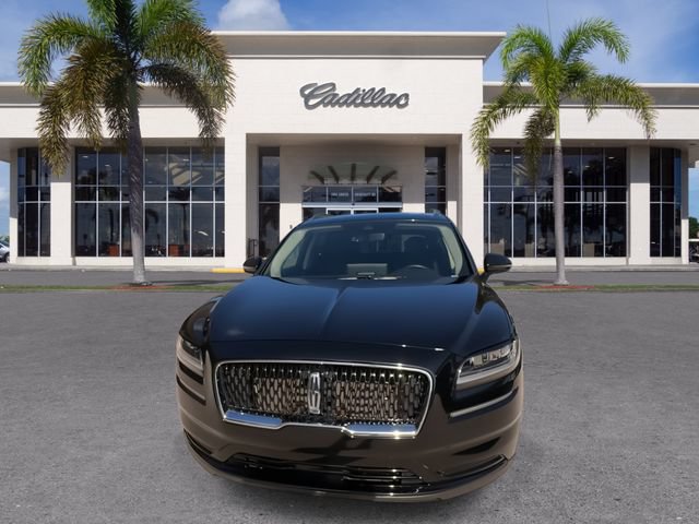 Used 2023 Lincoln Nautilus Reserve w/ Monochromatic Package FWD image 4