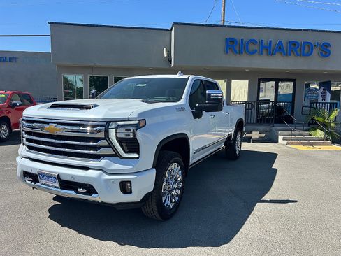 New 2026 Chevrolet Silverado 2500 High Country w/ Technology Package AWD/4WD image 7