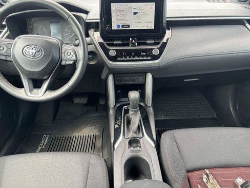 Certified 2025 Toyota Corolla Cross AWD Hybrid w/ Moonroof Package image 10