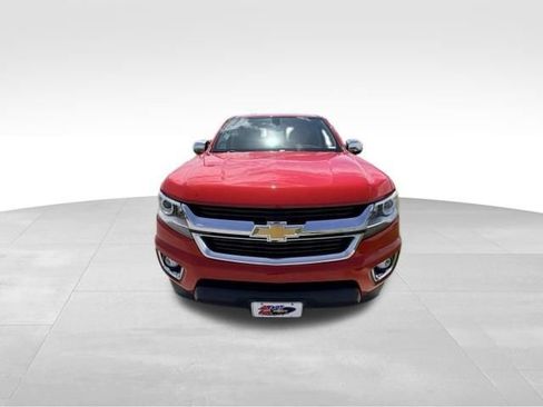 Used 2017 Chevrolet Colorado LT w/ Luxury Package, Chrome AWD/4WD image 2