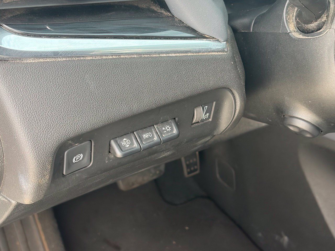 Used 2022 Buick Enclave Premium FWD image 7