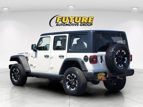 Used 2025 Jeep Wrangler Unlimited Rubicon AWD/4WD image 7