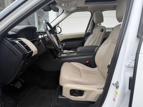 Used 2019 Land Rover Discovery SE AWD/4WD image 15