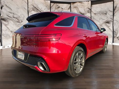 Used 2023 Genesis GV70 2.5T w/ Advanced Package image 6