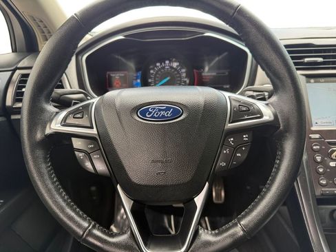 Used 2017 Ford Fusion Titanium FWD image 12