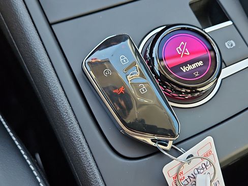 New 2026 Volkswagen Tiguan SE image 20