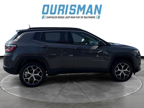 Used 2024 Jeep Compass Limited AWD/4WD image 7