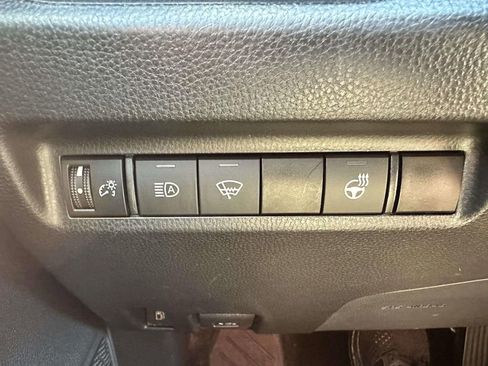 Used 2021 Toyota RAV4 XLE w/ XLE Grade Weather Package AWD/4WD image 16