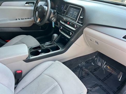 Used 2018 Hyundai Sonata SE image 16