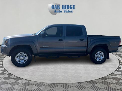 Used 2015 Toyota Tacoma 4x4 Double Cab w/ SR5 Package image 8