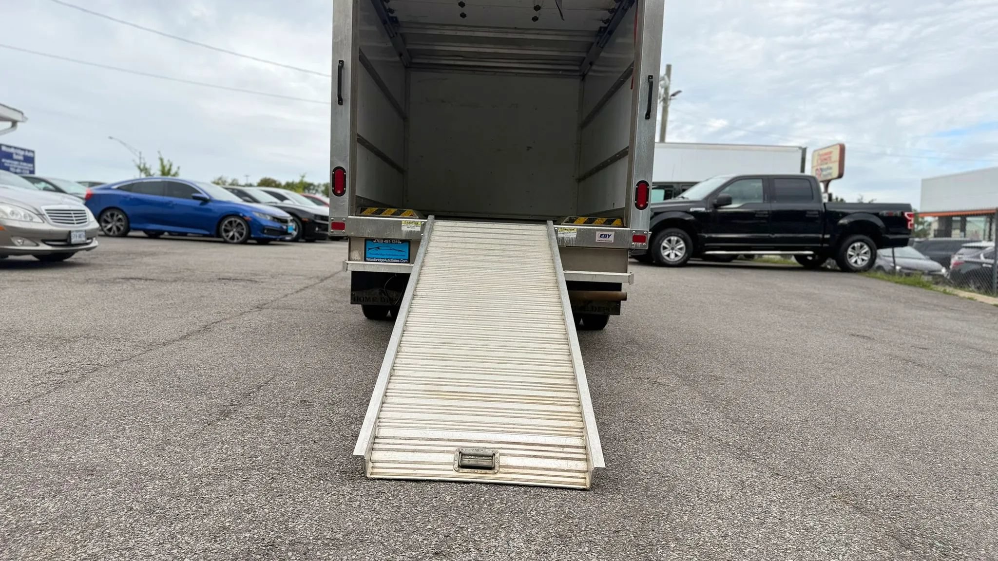 Used 2019 Ford Transit 350 156 DRW RWD image 32