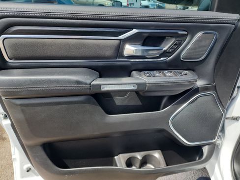 Used 2024 RAM 1500 Laramie AWD/4WD image 14