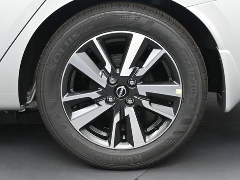 New 2025 Nissan Versa SV w/ Trunk Package FWD image 16