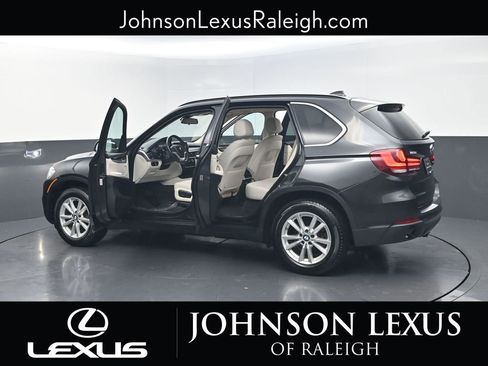 Used 2015 BMW X5 xDrive35d image 37