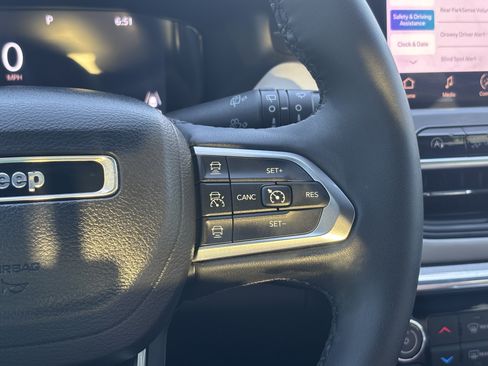 Used 2023 Jeep Compass Limited w/ Elite Group AWD/4WD image 21