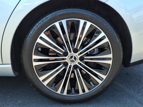 Used 2023 Mercedes-Benz CLA 250 4MATIC image 9