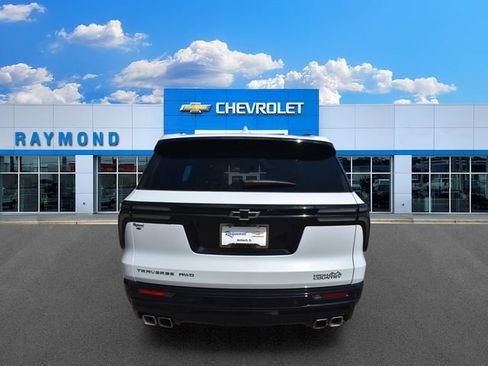 New 2026 Chevrolet Traverse High Country w/ LPO, Floor Liner Package AWD/4WD image 5
