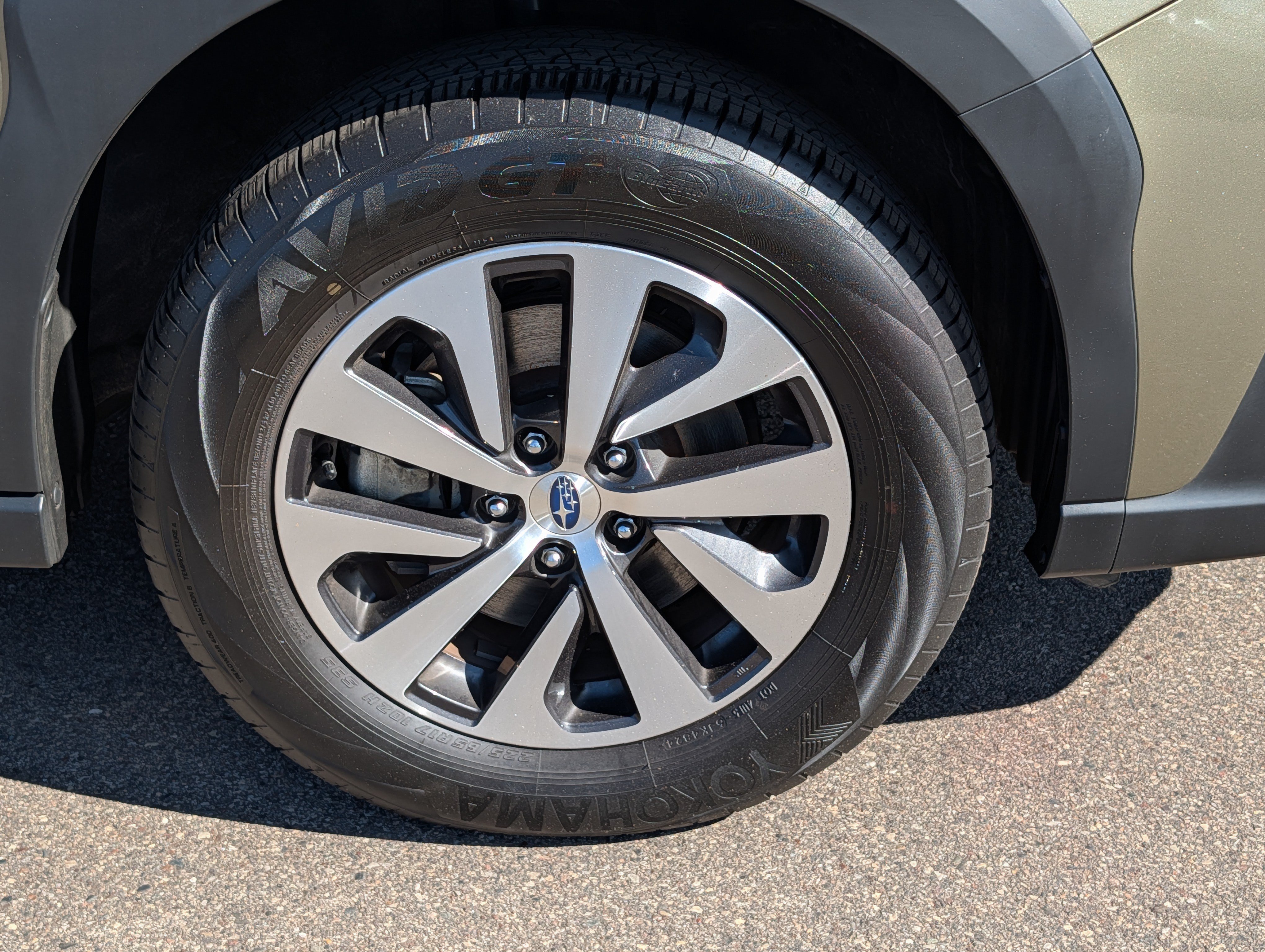 Certified 2025 Subaru Outback Premium AWD/4WD image 15