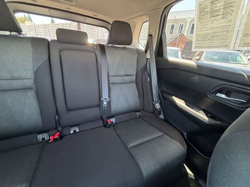 Used 2025 Nissan Rogue SV FWD image 39